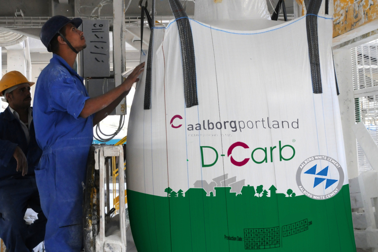 D-Carb® CEM II A-LL 52.5N Jumbo Bags White Portland Limestone